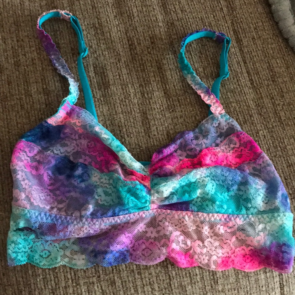 📼 PINK Bralette